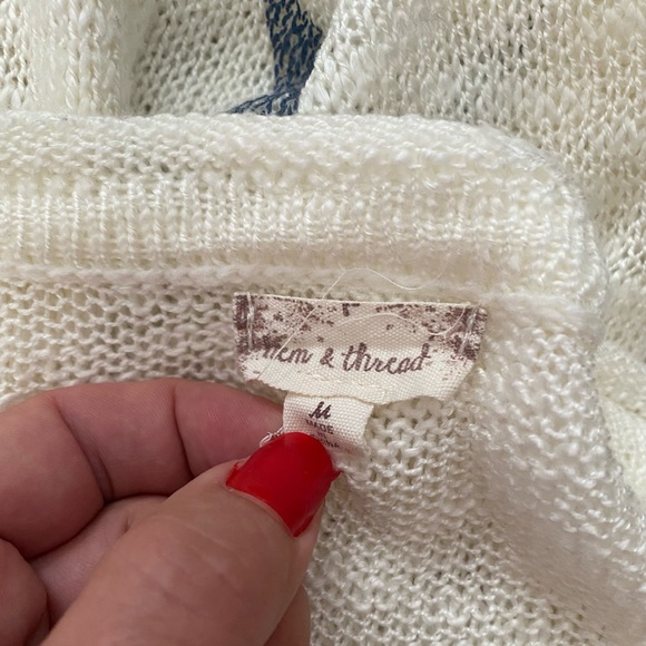 Kem & Thread sweater Semi- sheer Star print - Picture 7 of 12